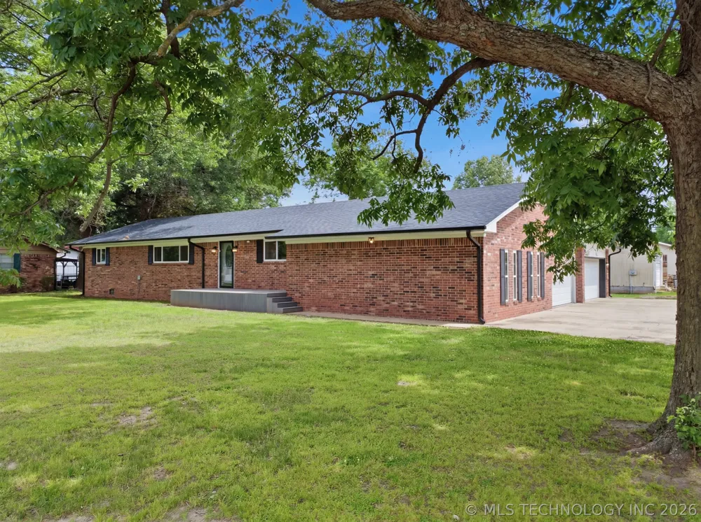 219 E Ozark Street Morris, OK 74445