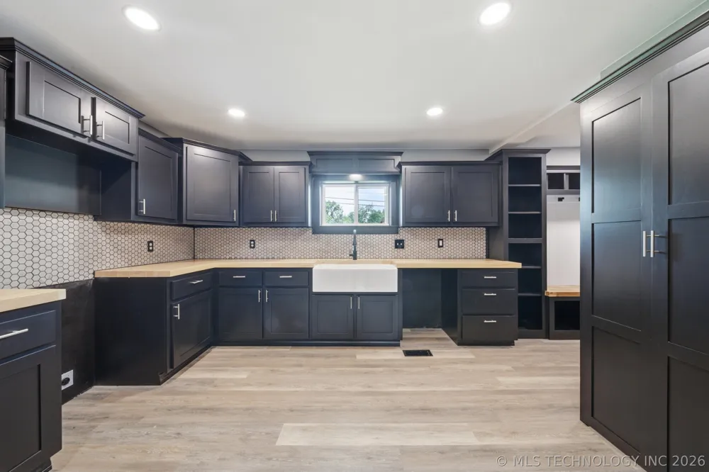 219 E Ozark Street Morris, OK 74445