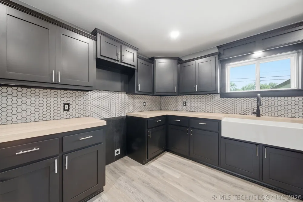219 E Ozark Street Morris, OK 74445