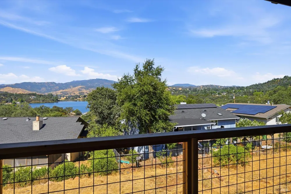 17247 Meadow View Drive Hidden Valley Lake, CA 95467