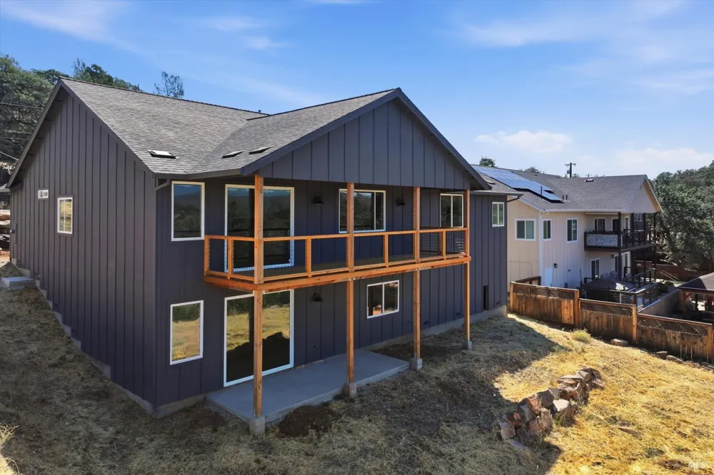 17247 Meadow View Drive Hidden Valley Lake, CA 95467