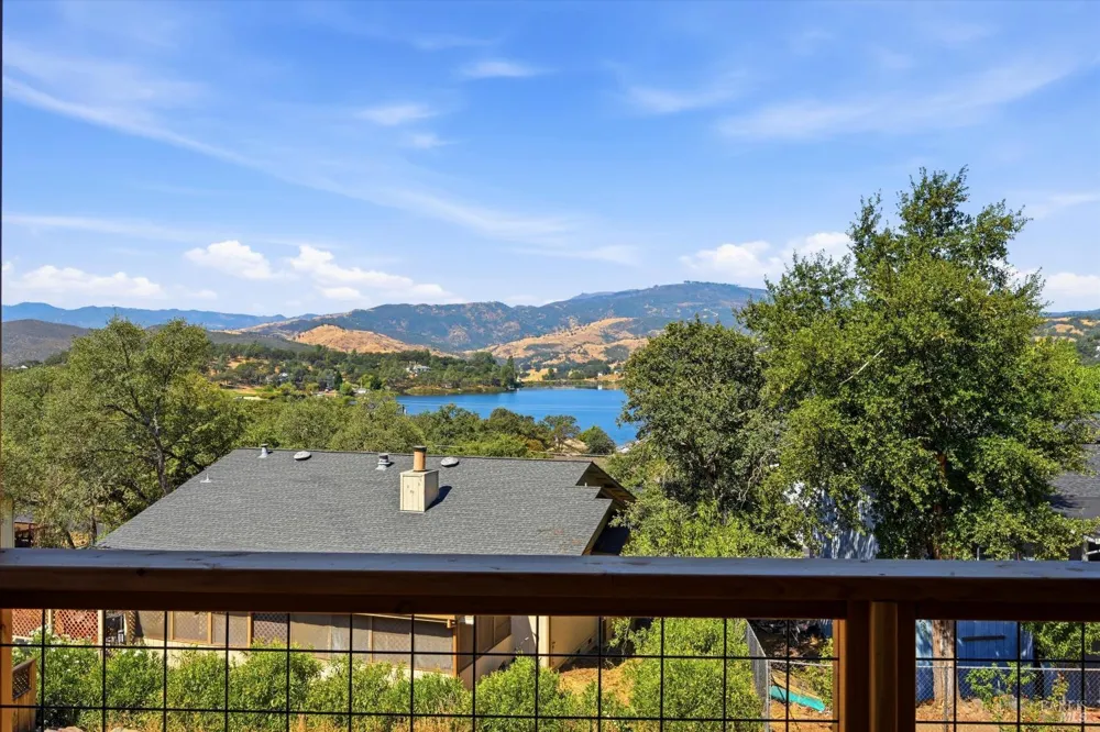 17247 Meadow View Drive Hidden Valley Lake, CA 95467