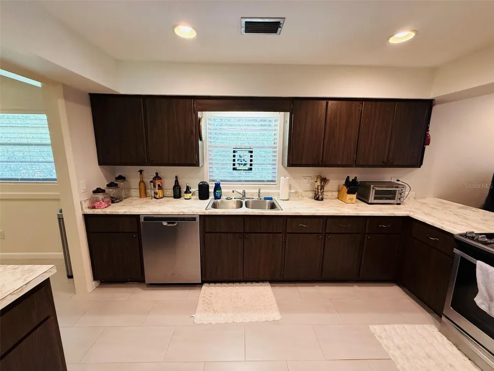 1705 NW 21ST STREET Gainesville, FL 32605