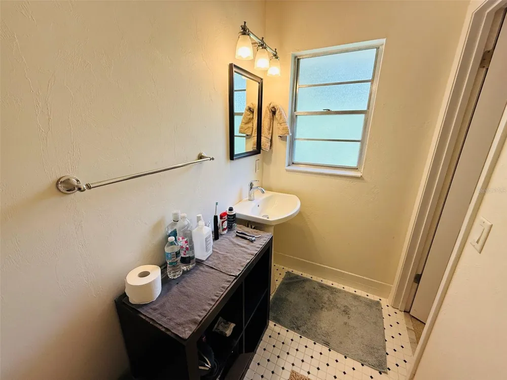 1705 NW 21ST STREET Gainesville, FL 32605