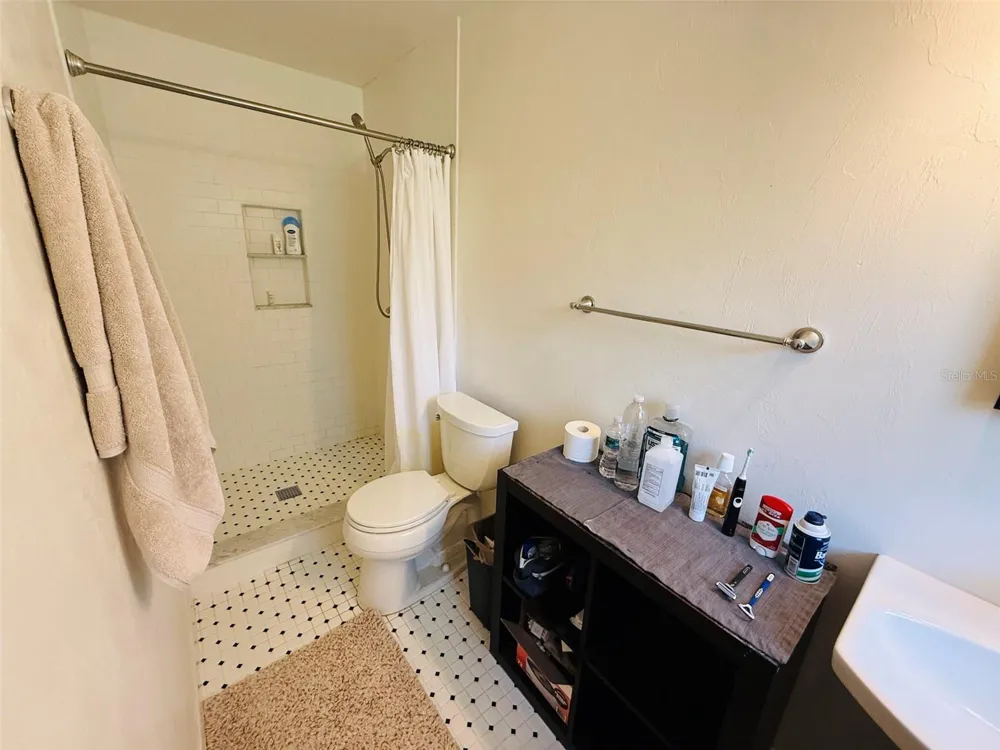 1705 NW 21ST STREET Gainesville, FL 32605