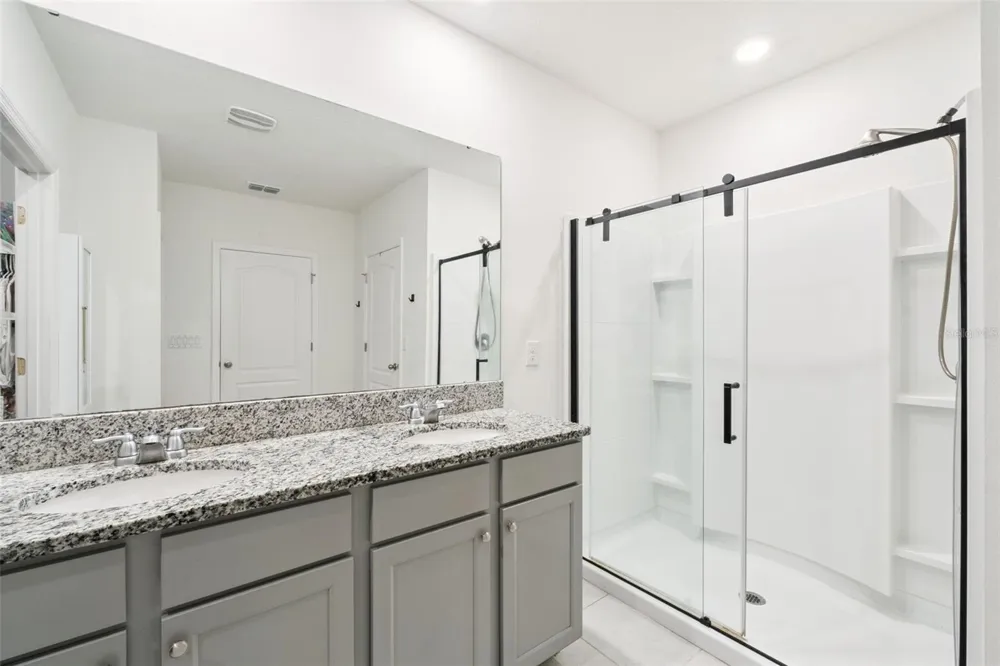 181 LAZIO CIRCLE Debary, FL 32713