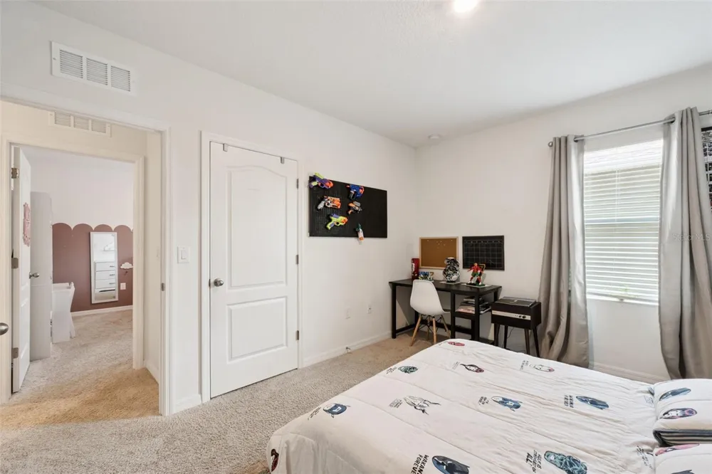 181 LAZIO CIRCLE Debary, FL 32713