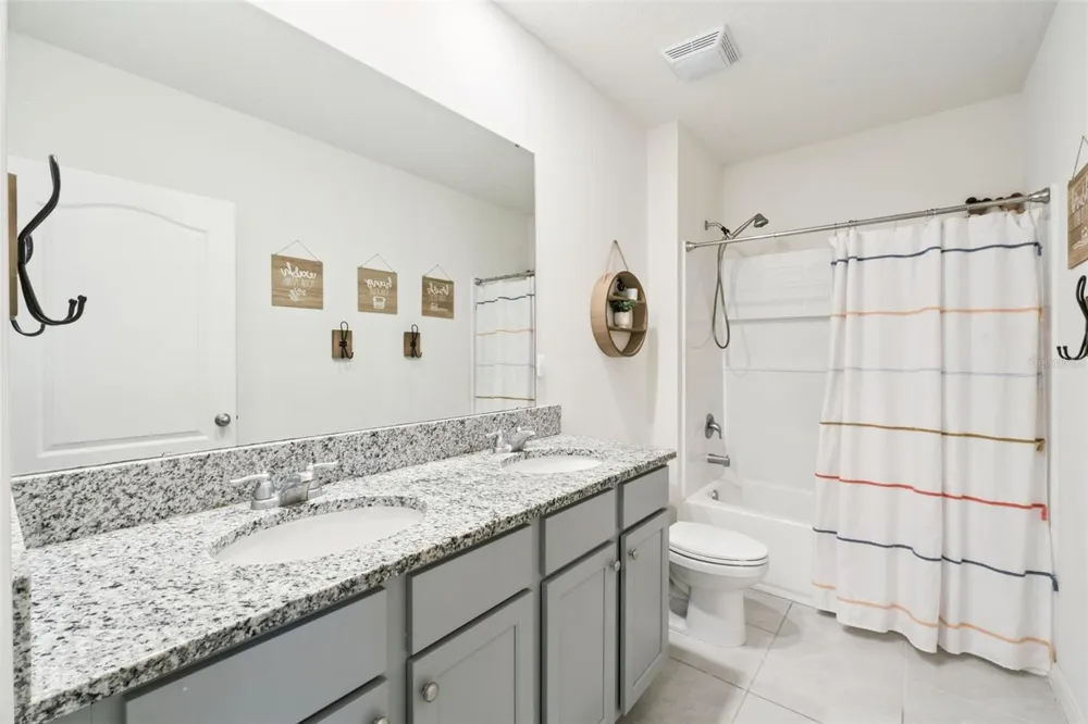 181 LAZIO CIRCLE Debary, FL 32713
