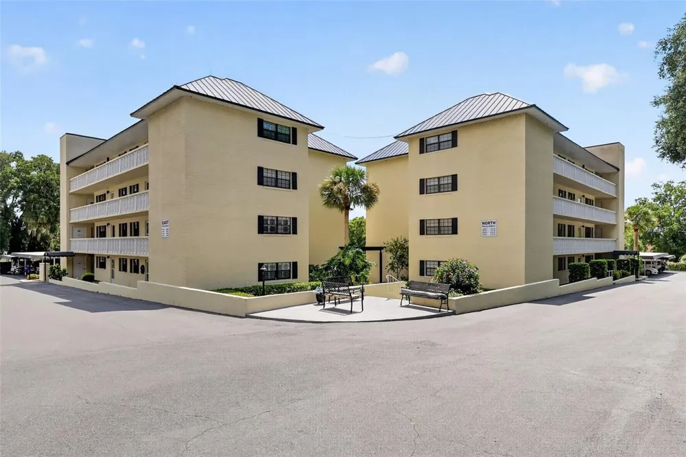 101 GRANDVIEW STREET #203 Mount Dora, FL 32757