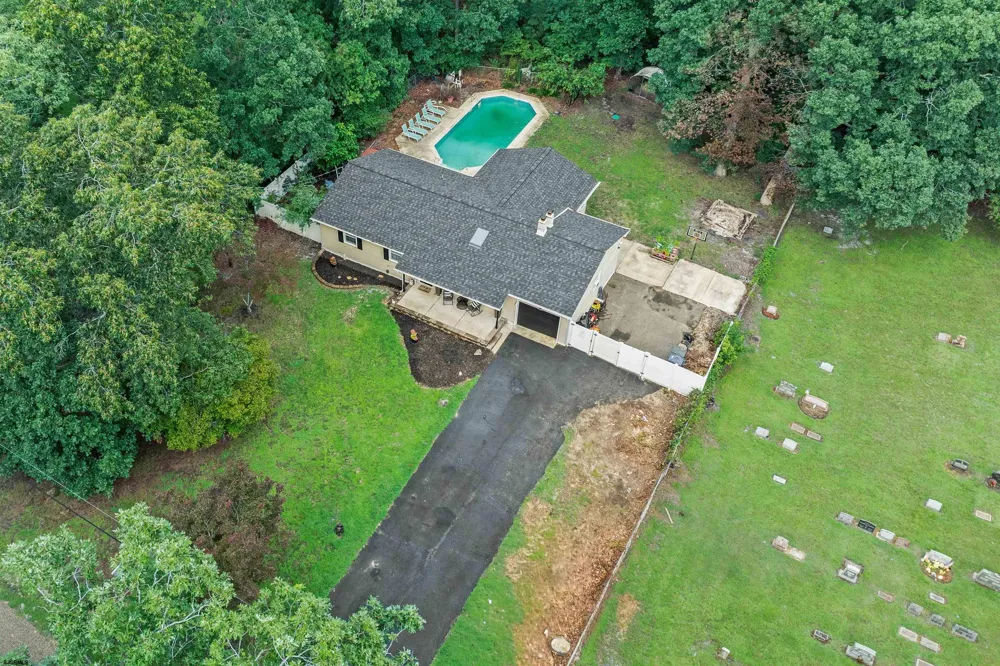 18 Pennsylvania Ave Dorothy, NJ 08317