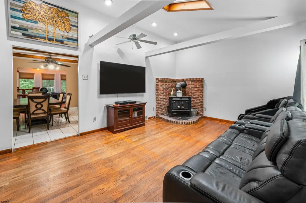 18 Pennsylvania Ave Dorothy, NJ 08317