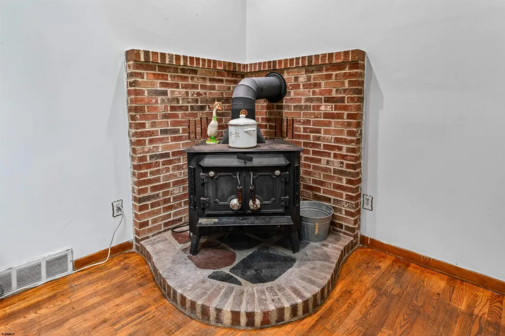 18 Pennsylvania Ave Dorothy, NJ 08317