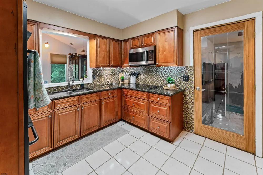 18 Pennsylvania Ave Dorothy, NJ 08317
