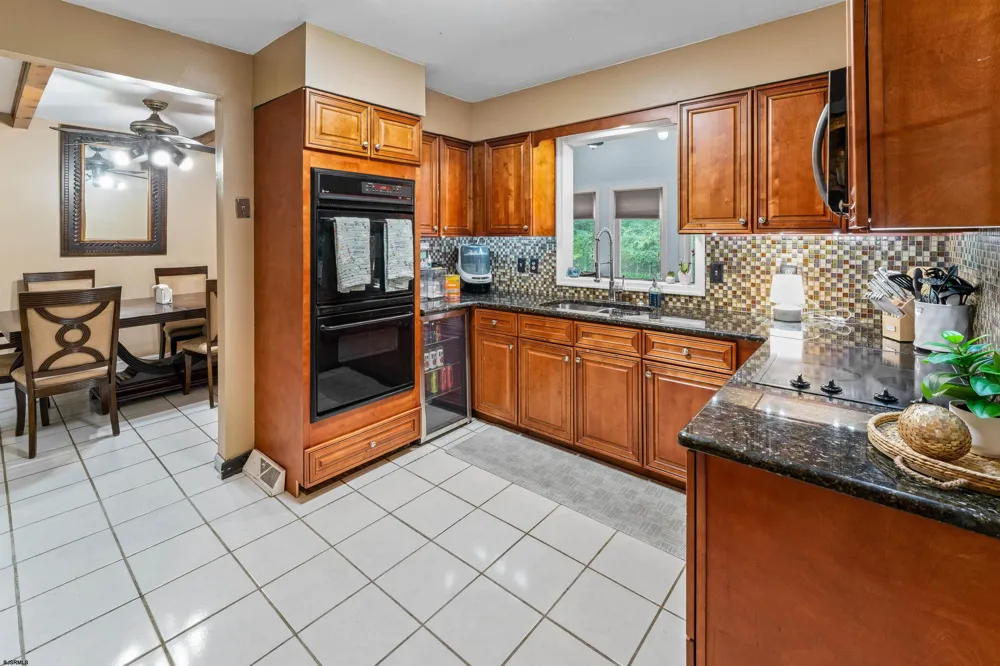18 Pennsylvania Ave Dorothy, NJ 08317