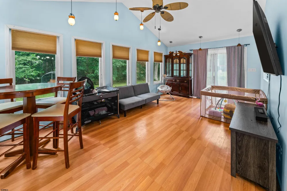 18 Pennsylvania Ave Dorothy, NJ 08317