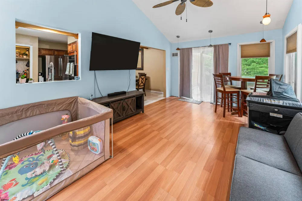 18 Pennsylvania Ave Dorothy, NJ 08317