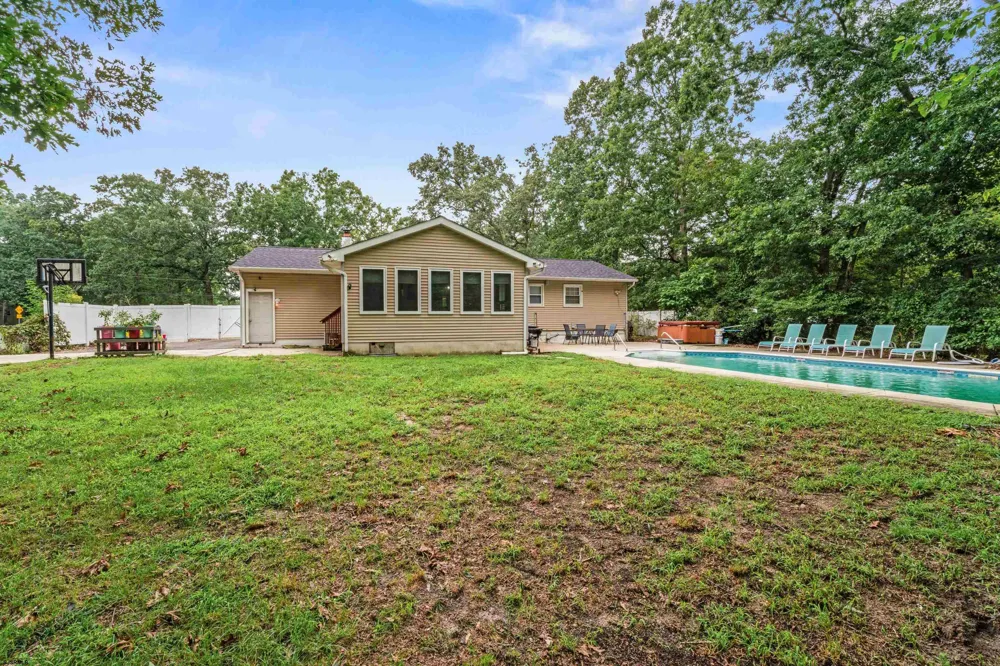 18 Pennsylvania Ave Dorothy, NJ 08317