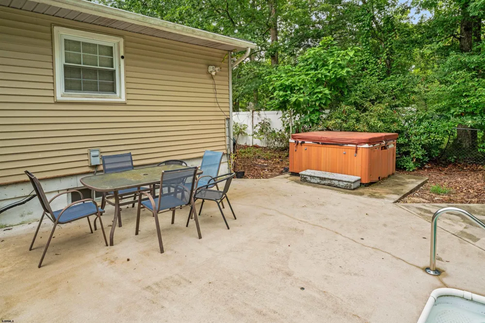 18 Pennsylvania Ave Dorothy, NJ 08317