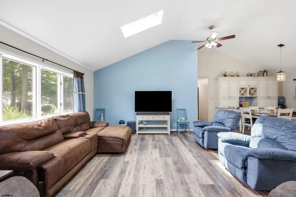 303 Knollwood Dr Egg Harbor Township, NJ 08234
