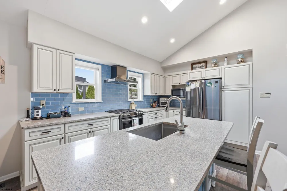 303 Knollwood Dr Egg Harbor Township, NJ 08234
