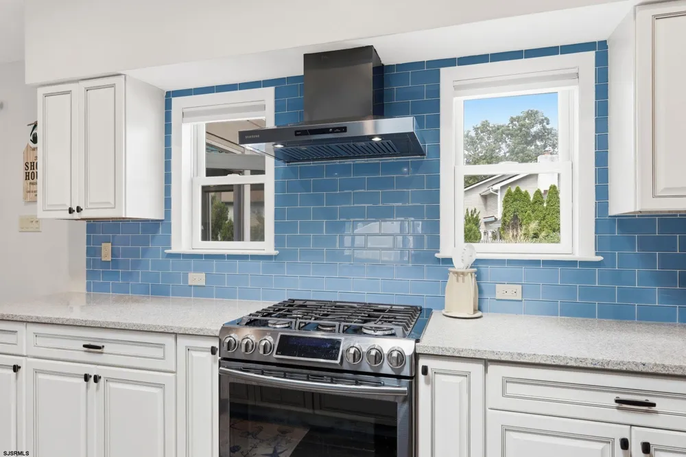 303 Knollwood Dr Egg Harbor Township, NJ 08234