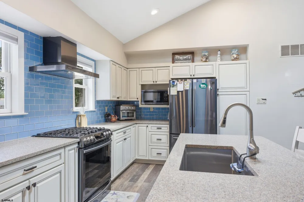 303 Knollwood Dr Egg Harbor Township, NJ 08234