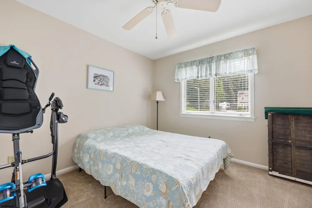 303 Knollwood Dr Egg Harbor Township, NJ 08234