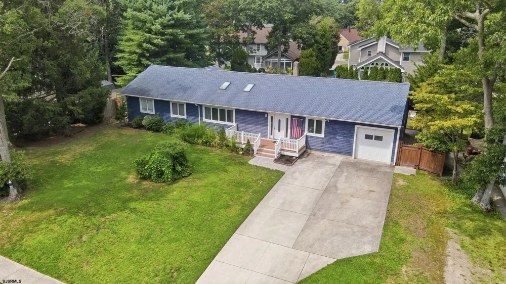 303 Knollwood Dr Egg Harbor Township, NJ 08234