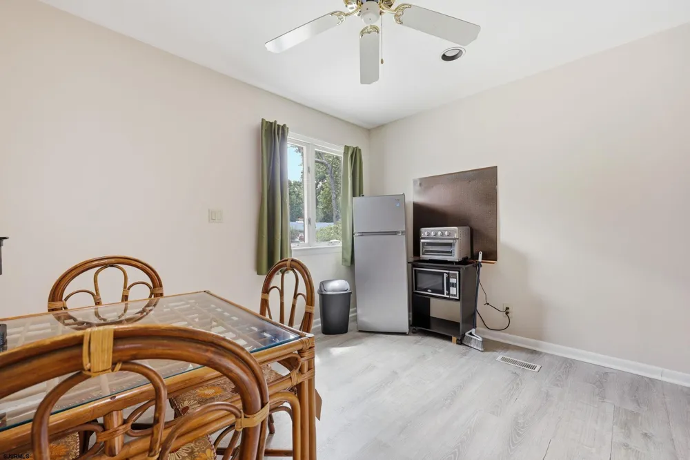 303 Knollwood Dr Egg Harbor Township, NJ 08234