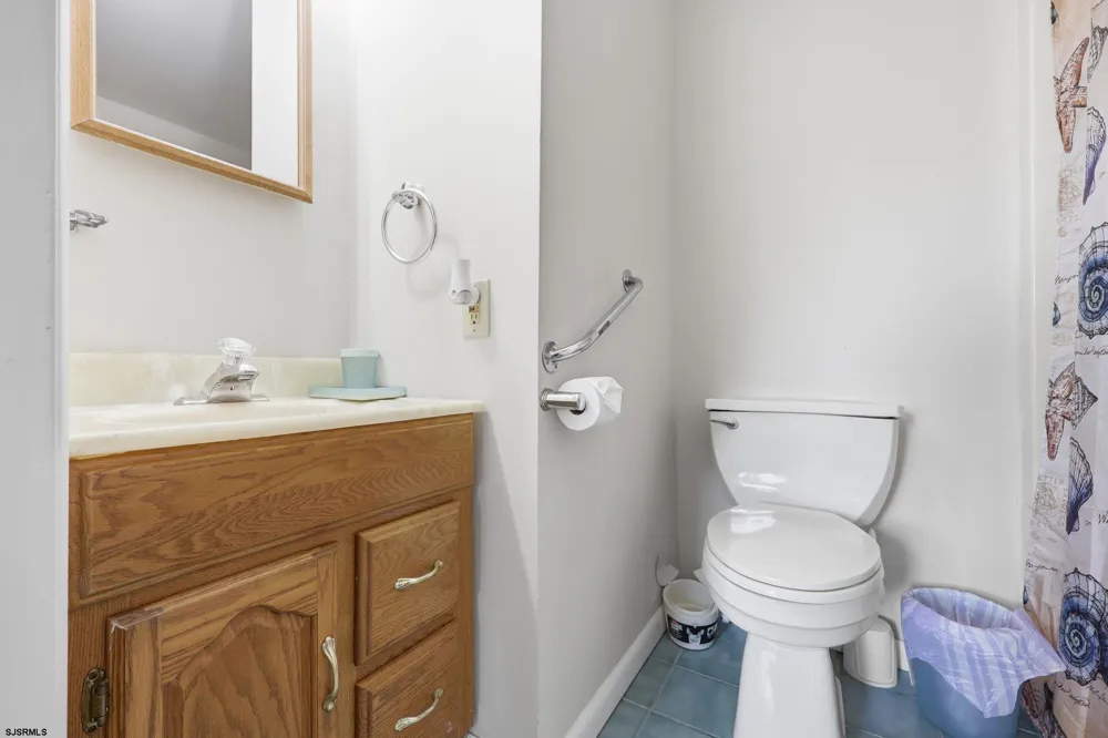 303 Knollwood Dr Egg Harbor Township, NJ 08234