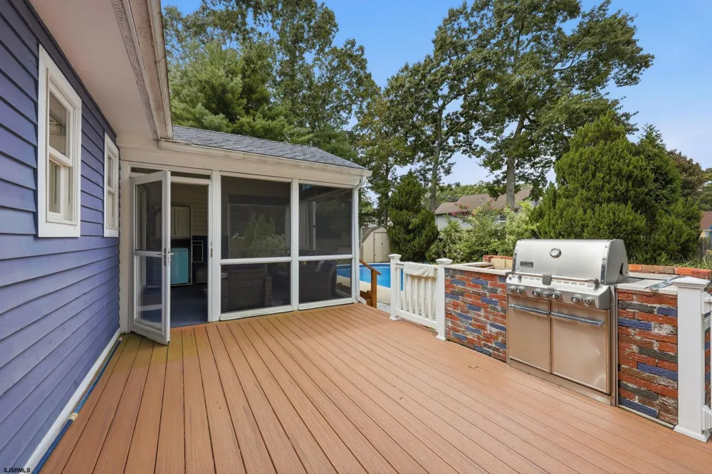 303 Knollwood Dr Egg Harbor Township, NJ 08234