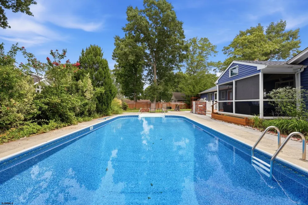 303 Knollwood Dr Egg Harbor Township, NJ 08234