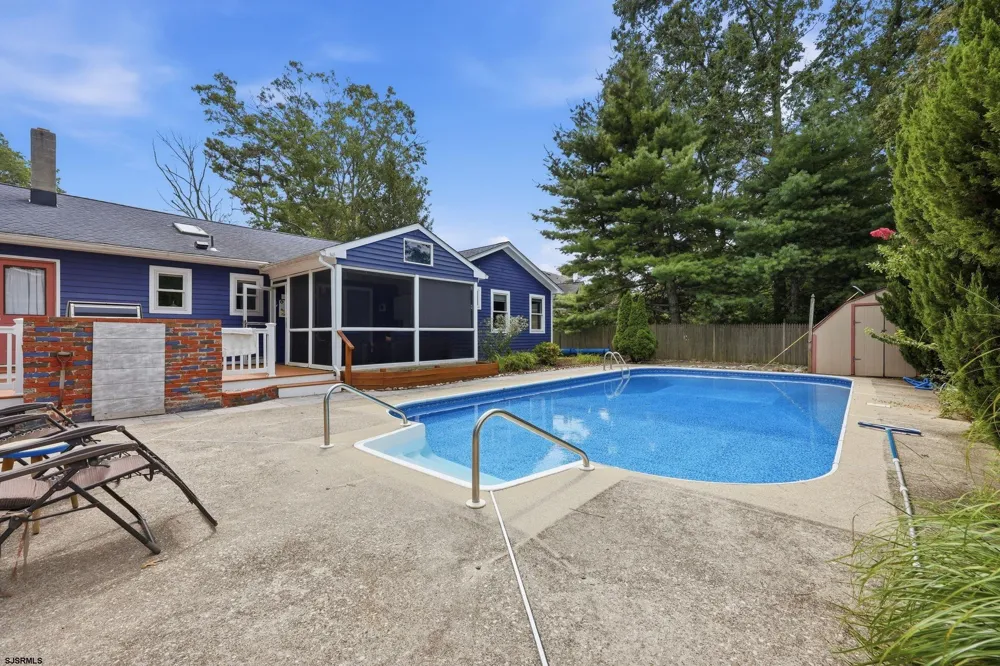 303 Knollwood Dr Egg Harbor Township, NJ 08234
