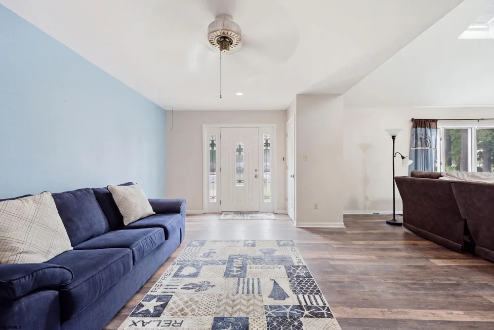 303 Knollwood Dr Egg Harbor Township, NJ 08234