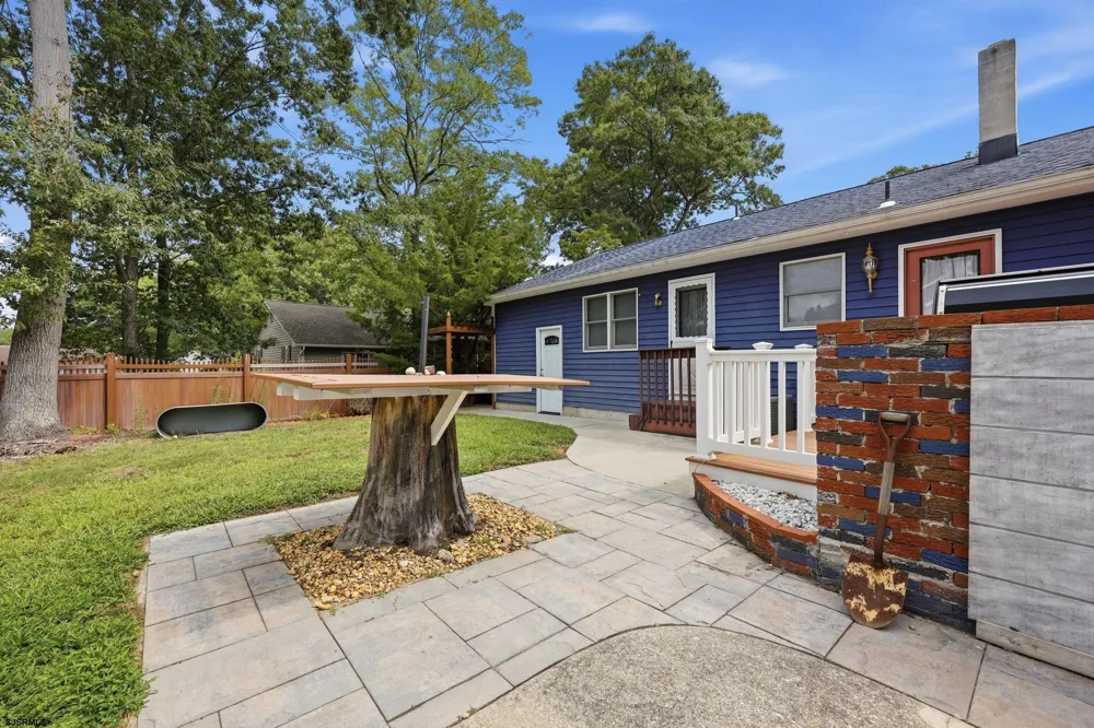 303 Knollwood Dr Egg Harbor Township, NJ 08234