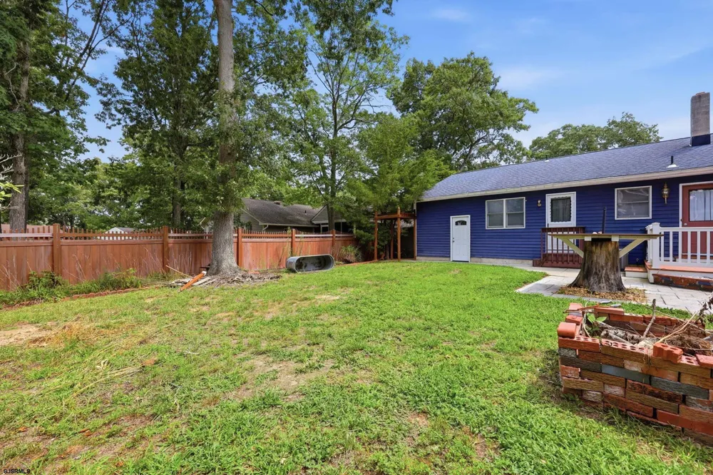303 Knollwood Dr Egg Harbor Township, NJ 08234