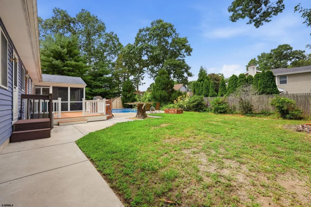 303 Knollwood Dr Egg Harbor Township, NJ 08234