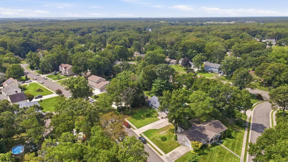303 Knollwood Dr Egg Harbor Township, NJ 08234
