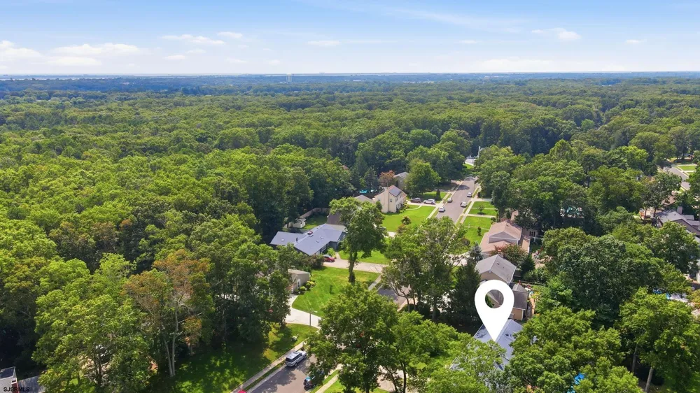 303 Knollwood Dr Egg Harbor Township, NJ 08234