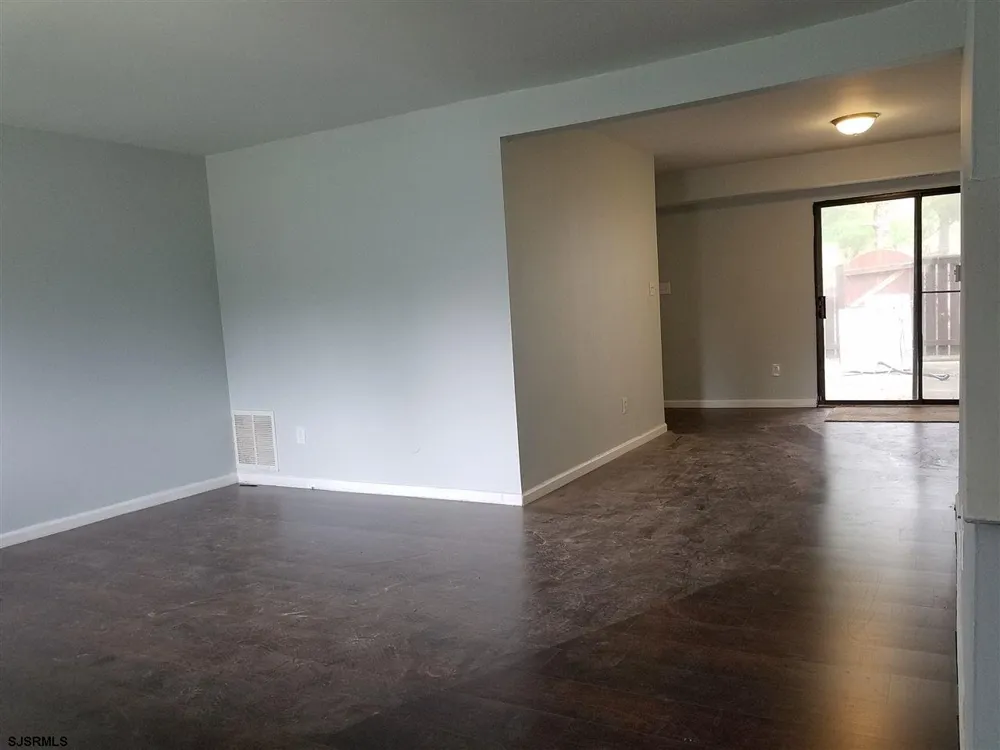 2441 Bayberry Ct Mays Landing, NJ 08330