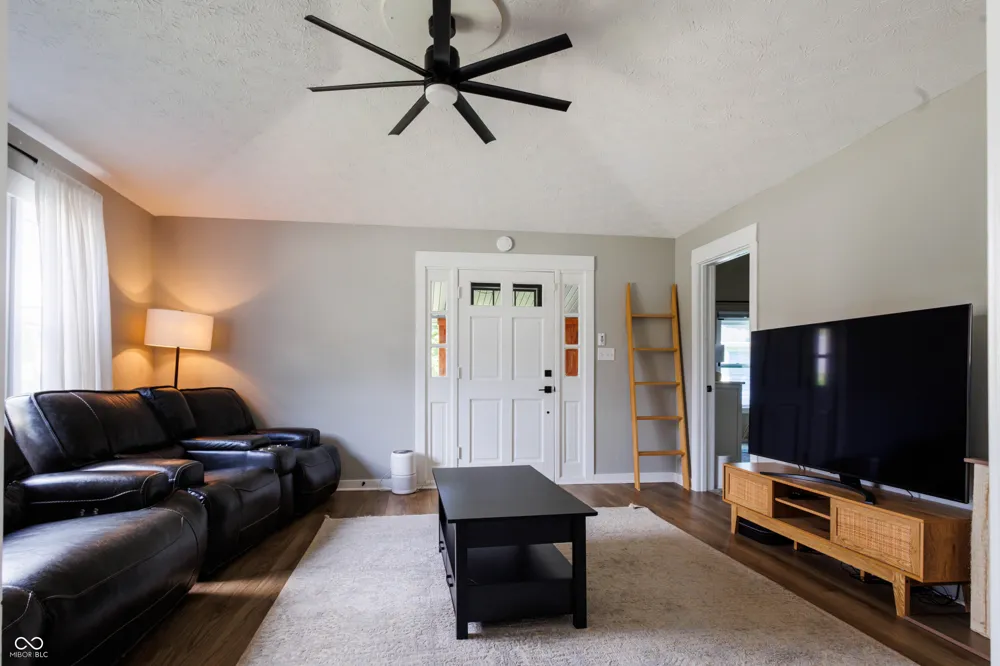 112 W Ohio Fortville, IN 46040