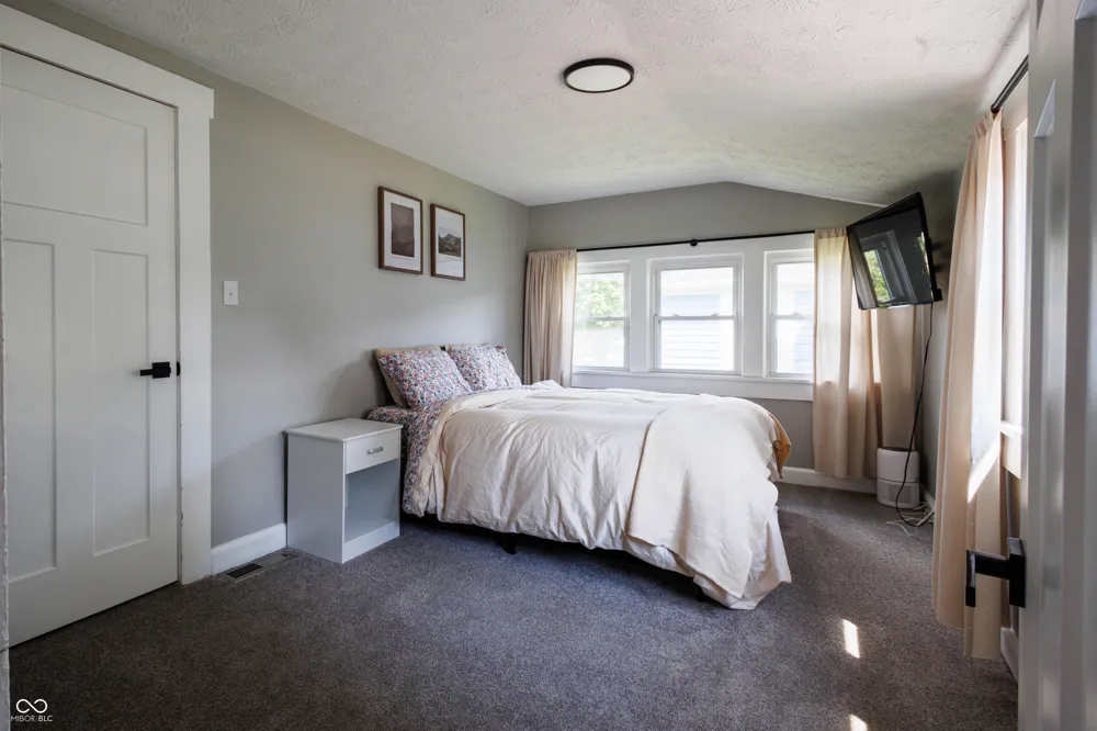 112 W Ohio Fortville, IN 46040