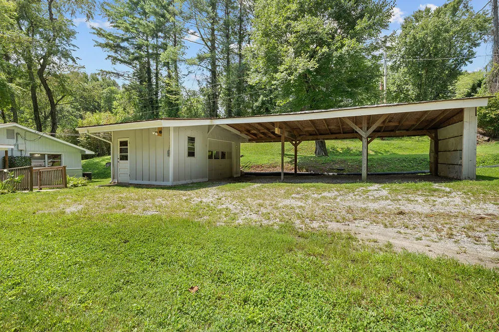 Coweeta Church Rd Otto, NC 28763