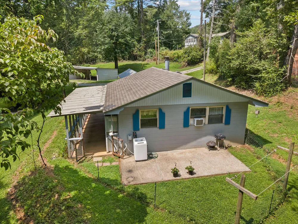 Coweeta Church Rd Otto, NC 28763