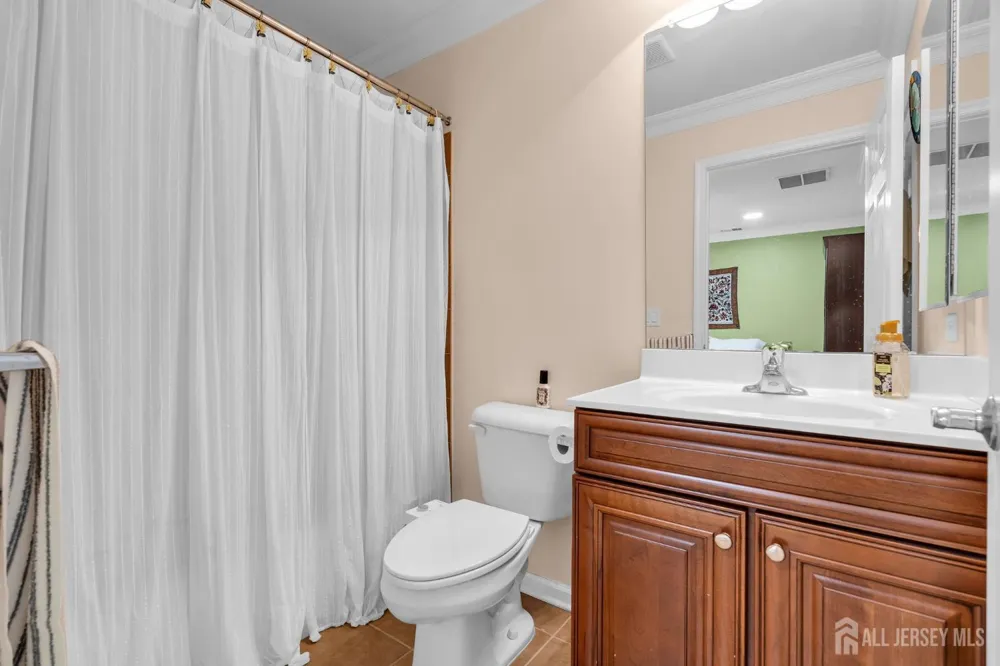10 Nappa Court Monroe, NJ 08831