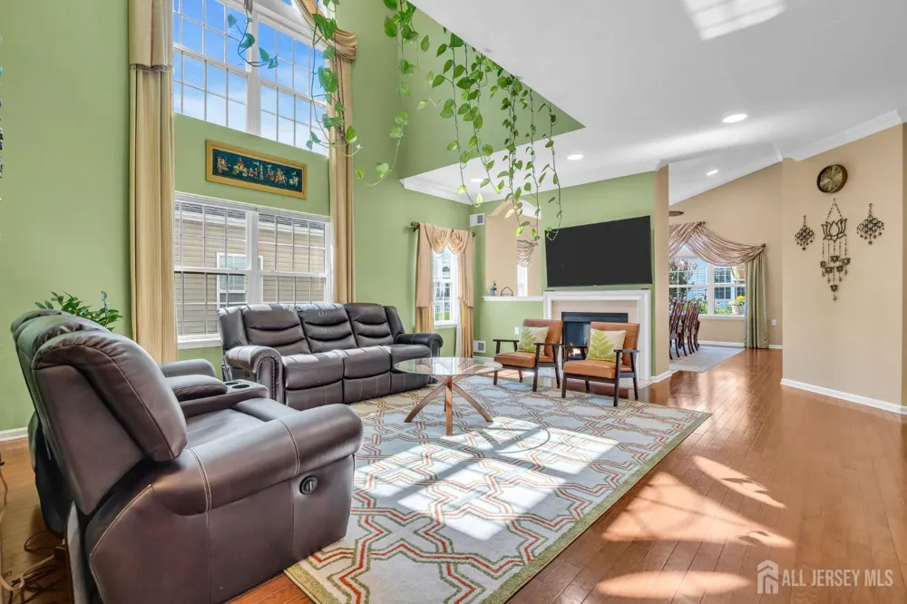 10 Nappa Court Monroe, NJ 08831
