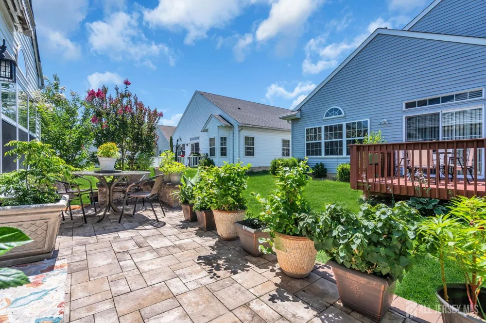10 Nappa Court Monroe, NJ 08831