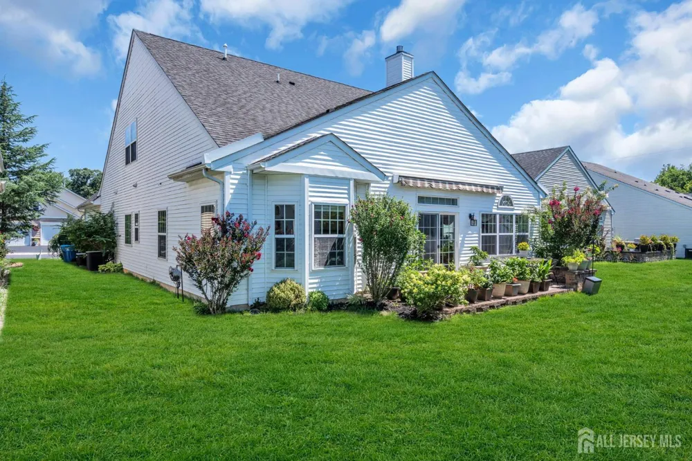 10 Nappa Court Monroe, NJ 08831