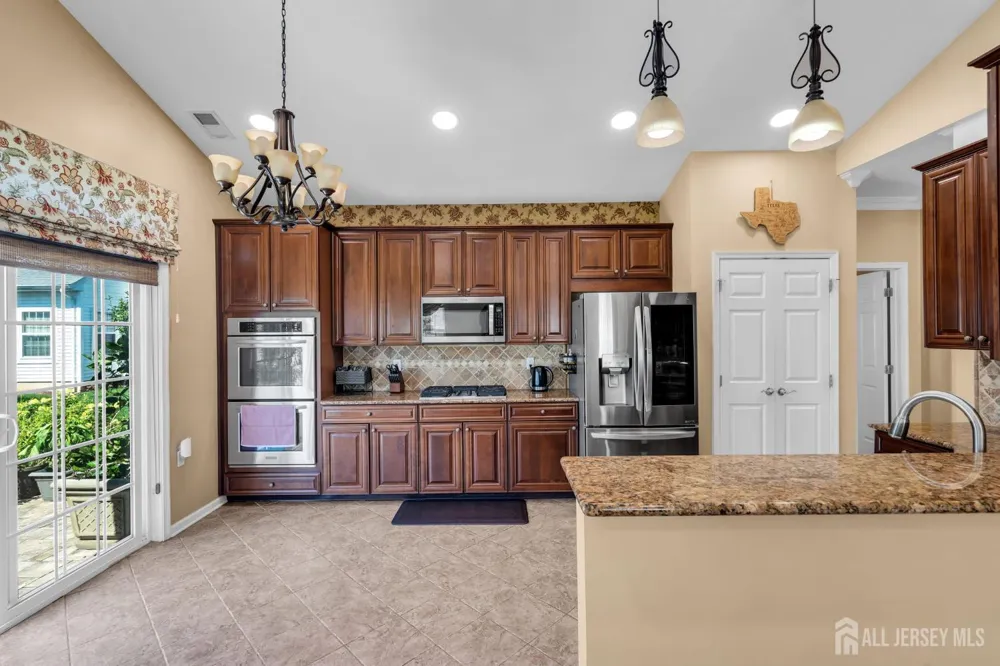 10 Nappa Court Monroe, NJ 08831