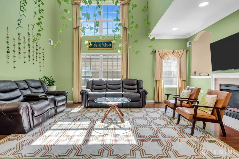 10 Nappa Court Monroe, NJ 08831